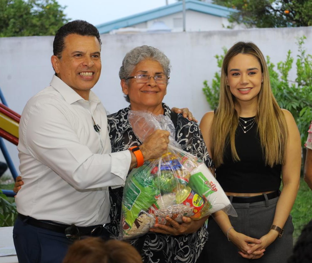 Fortalece Lalo Gattás acercamiento con el pueblo de Victoria.