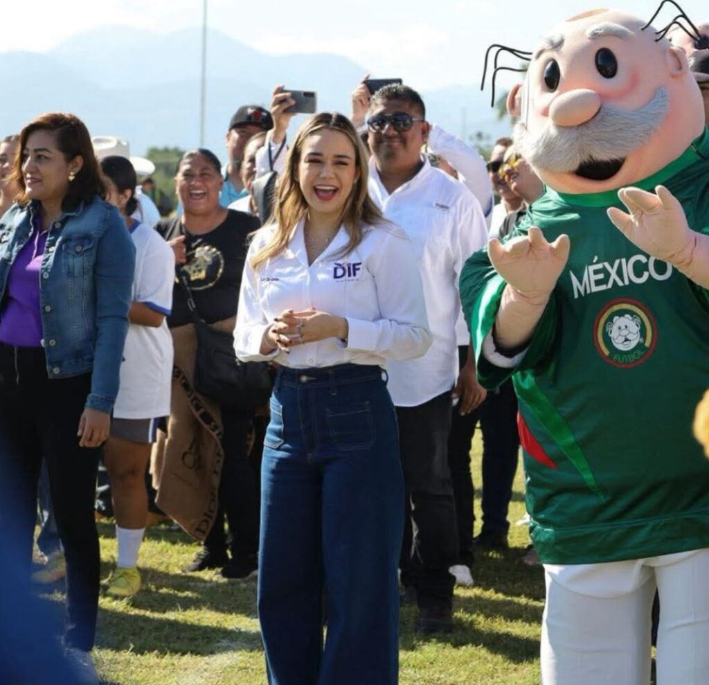 Inaugura Lucy de Gattás Copa Intersecundarias 2025.