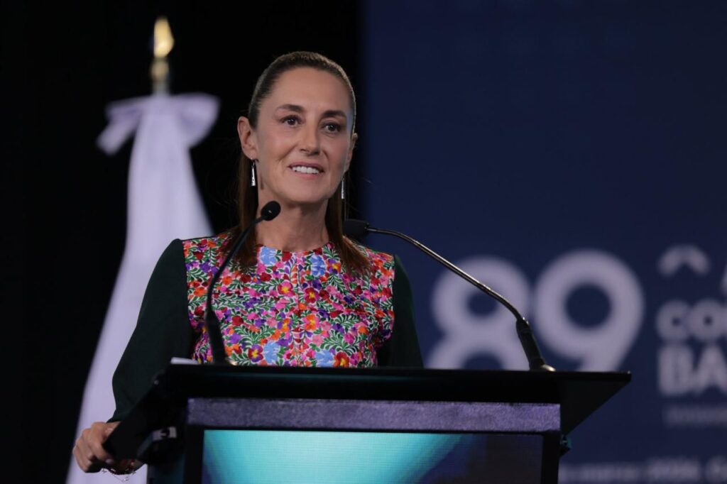 CELEBRA PRESIDENTA CLAUDIA SHEINBAUM COMPROMISO DE LA BANCA